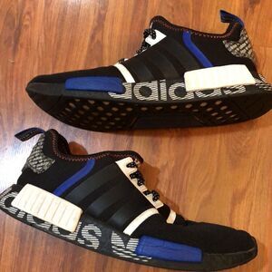 Adidas NMD R1 Transmission pack Core black men’s 9 Running sneakers.